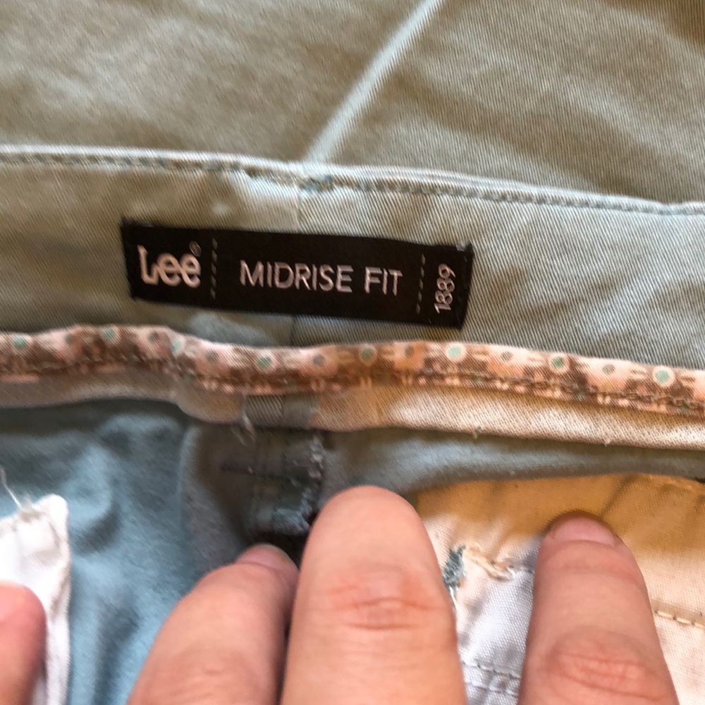 Capris - Picture 3 of 3